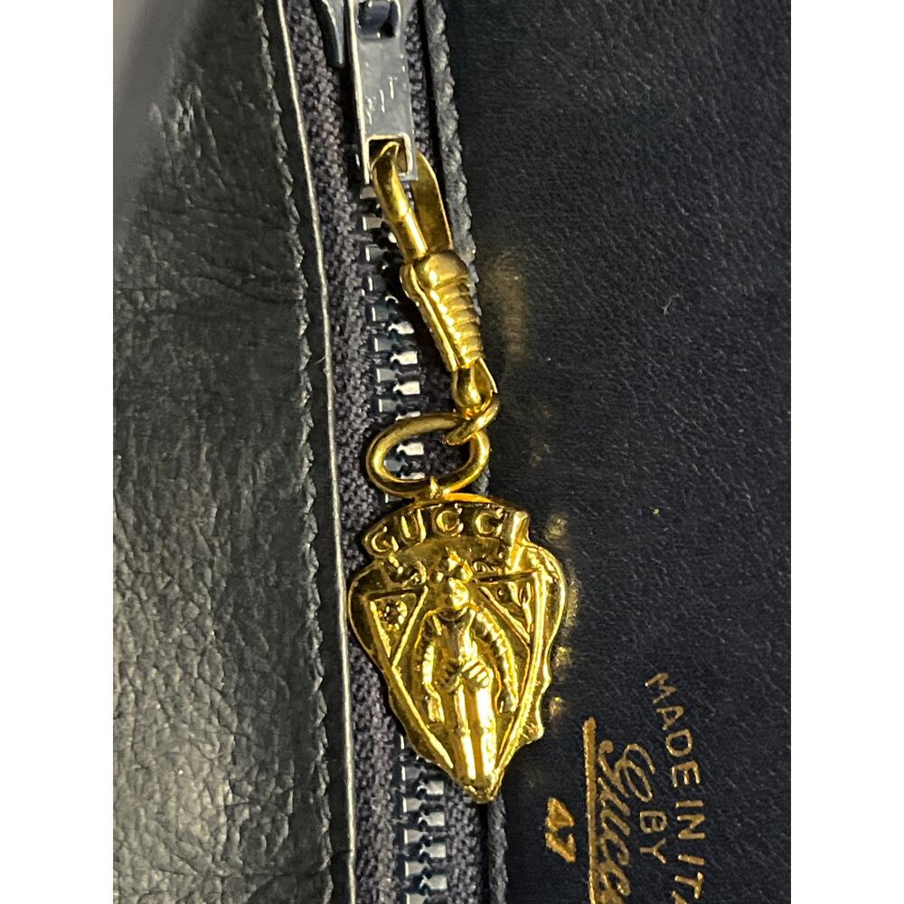 Gucci Vintage Navy Leather Shoulder Bag Italy Gold Tone GG Hardware - Picture 5 of 14